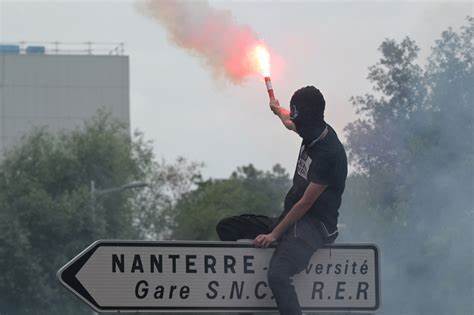 4ème nuit de violences urbaines en France