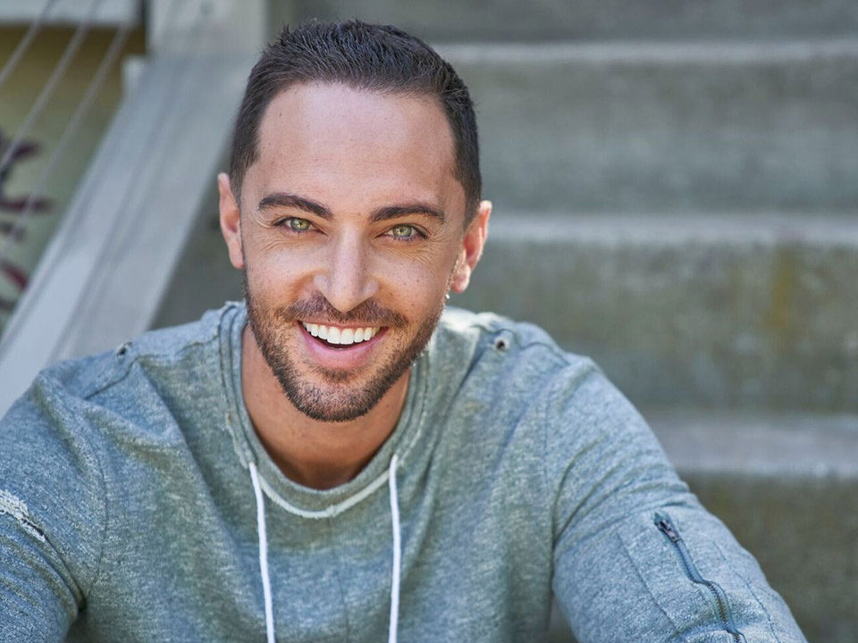 Accusé d'arnaque, l’acteur Zach Avery arrêté
