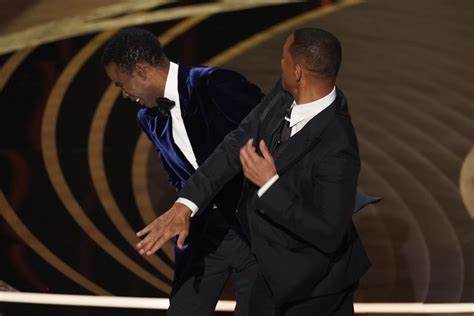 Après le scandale survenu aux Oscars, Will Smith publie une vidéo d'excuses émotionnelles