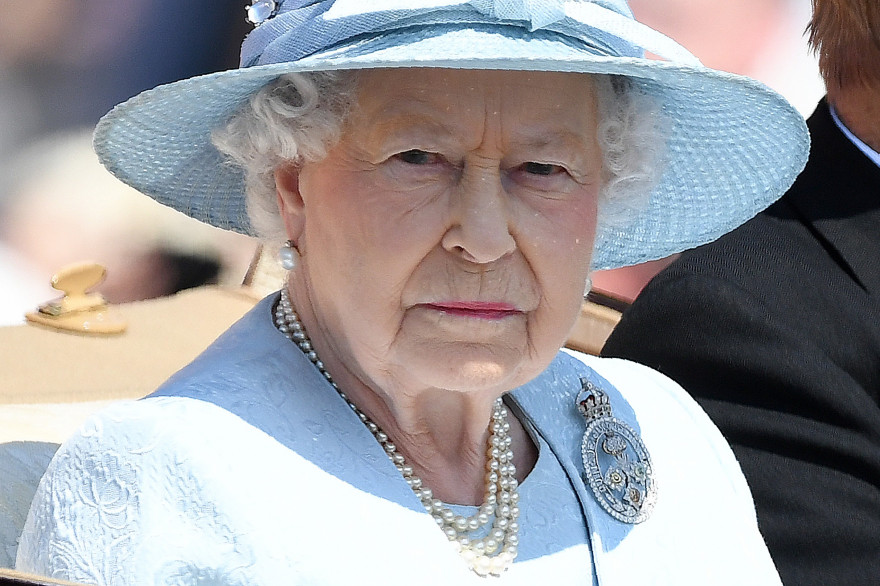 La santé de la reine Elizabeth II embarrasse ses médecins