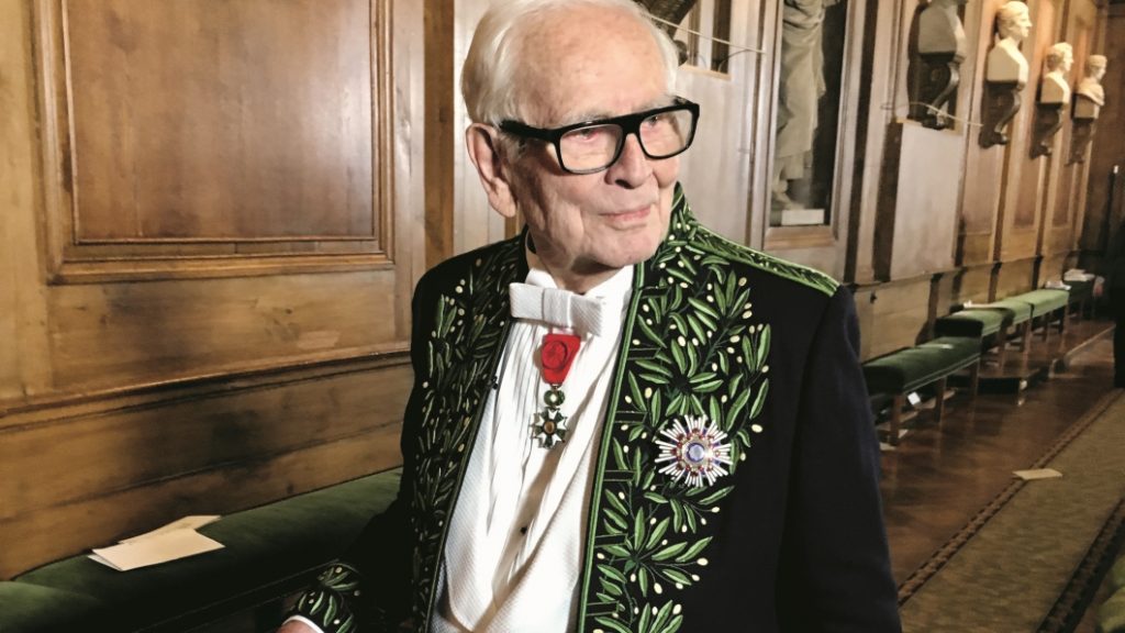 Le couturier français Pierre Cardin a tiré sa révérence à 98 ans