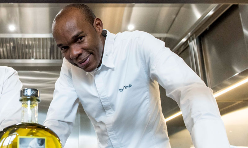 Le Grand Chef martiniquais Marcel Ravin raconte sa mésaventure au Salon international, de l’hôtellerie et de l’alimentation
