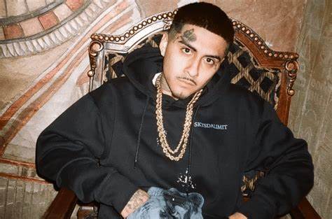 Le rappeur MoneySign Suede a été poignardé à mort sous la douche à la prison de Californie