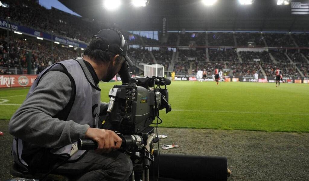 M6 veut prendre gratuitement la relève de Téléfoot